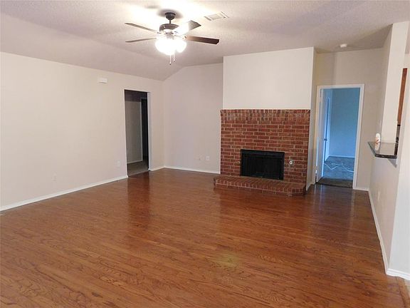 2nd image of 9801 Nixon Dr