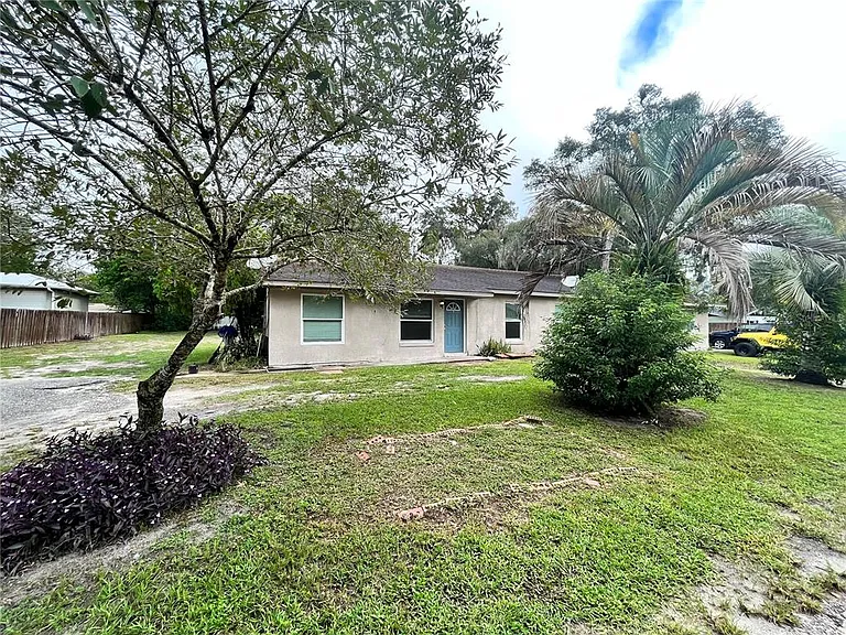 601 Andys Ct — Photo 1