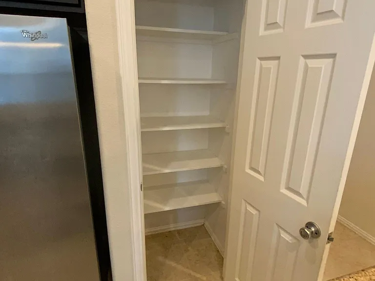 708 Hummingbird Dr — Photo 29