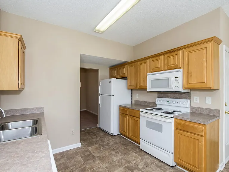 326 McGinn Grove Dr — Photo 7