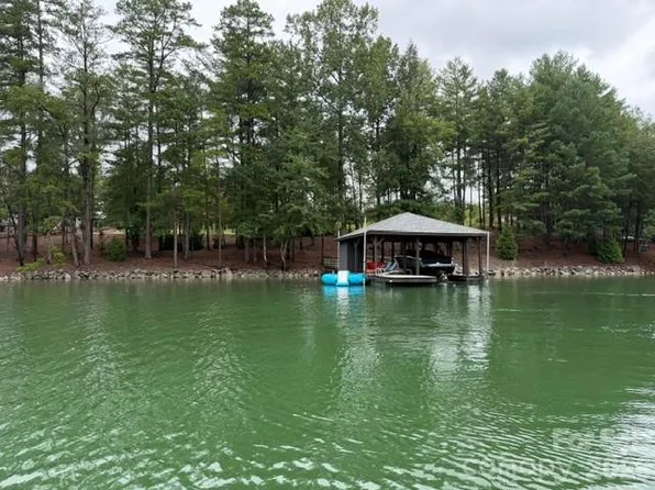 3089 W Moonlight Pl, Morganton, NC 28655