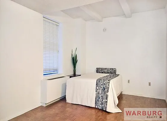 Rented by Warburg | media 38