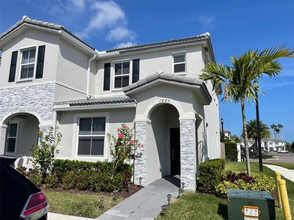 1663 SE 26th Rd #1663, Homestead, FL 33035