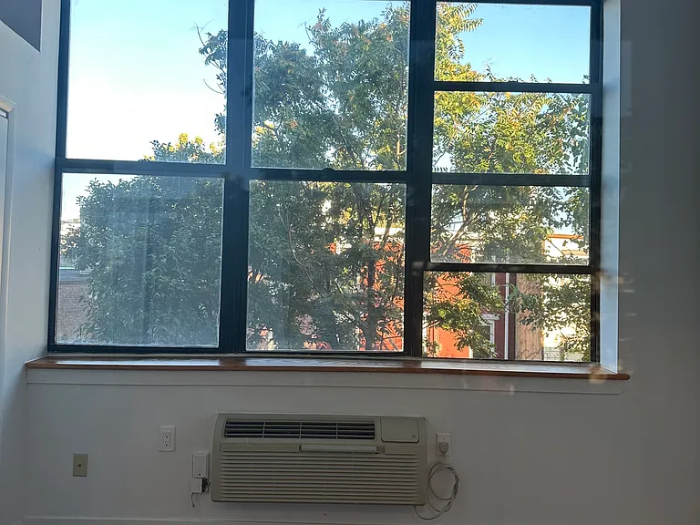 44 Sherman Ave #2J — Photo 11