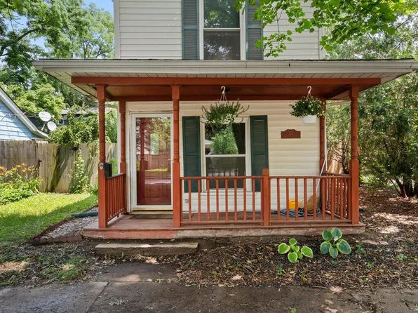 212 Oakwood St, Ypsilanti, MI 48197