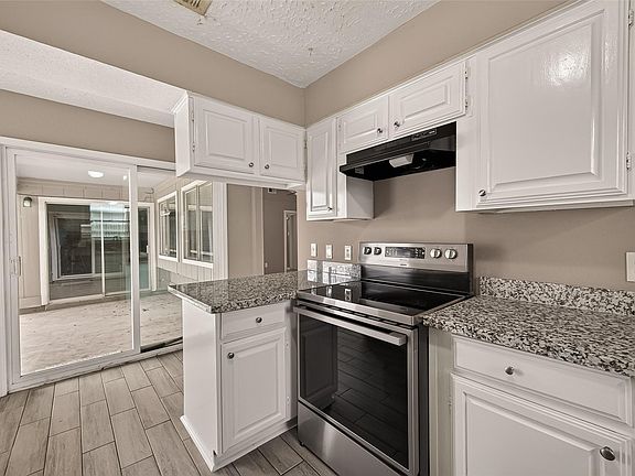 5th image of 22106 Goldstone Dr