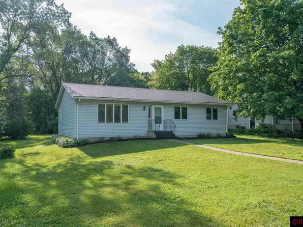 320 Rice St N, Kasota, MN 56050