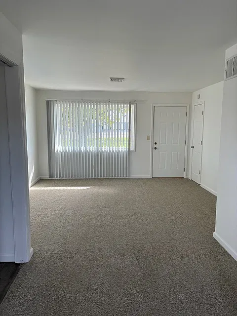 2 bed, 950 sqft, $1,150 — Photo 2