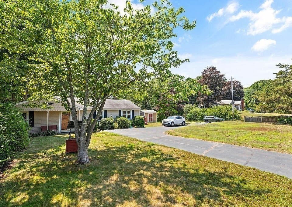 1906 Central St, Stoughton, MA 02072 Zillow