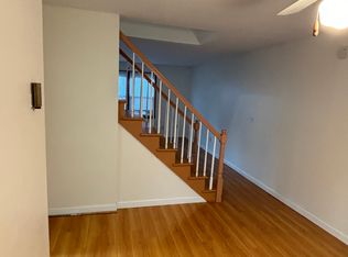 127 Black Point Rd APT 28, East Lyme, CT 06357