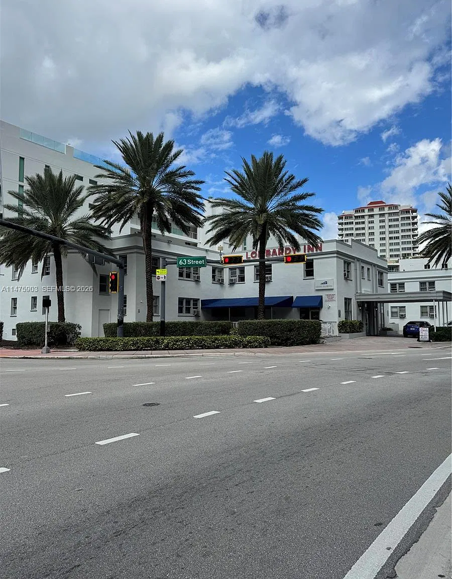 Amd Pl Of 2nd Ocean Front — Photo 2