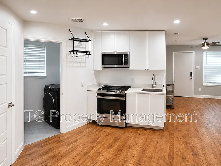 3825 Dismount St — Photo 3