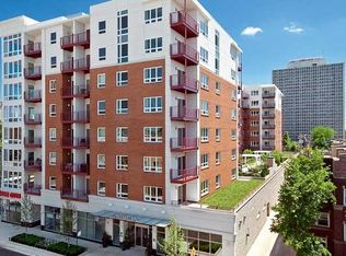 1211 W Arthur Ave #606, Chicago, IL 60626