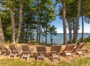 101 Lower Flying Point Rd, Freeport, ME 04032