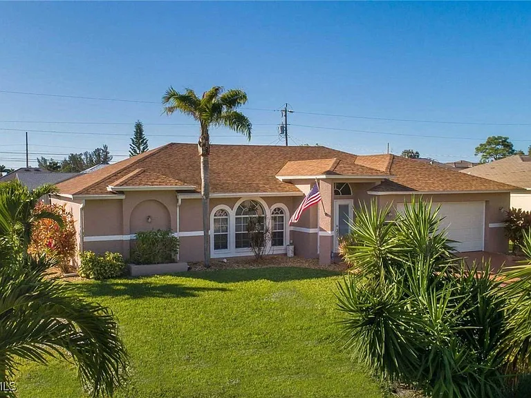 3832 SW 20th Ave — Photo 4