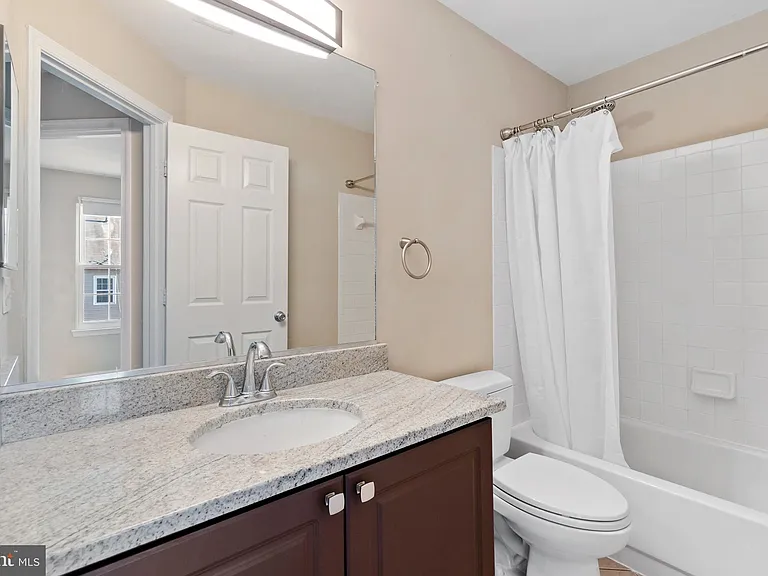 13129 Englishwood Ln — Photo 30