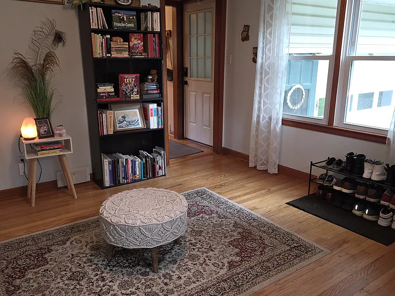 8 Willow Ln — Photo 2