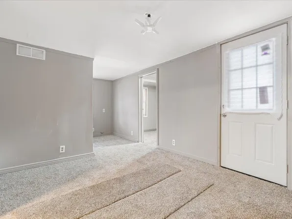 2609 Maplewood Ave, Lansing, MI 48910