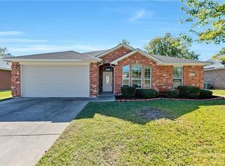 1408 Vernon Castle Ave, Benbrook, TX 76126