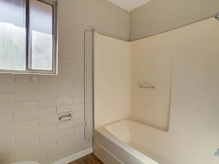 342 W Taylor Ave — Photo 9