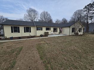 2107 Hunters Ridge Dr, Pleasant Garden, NC 27313