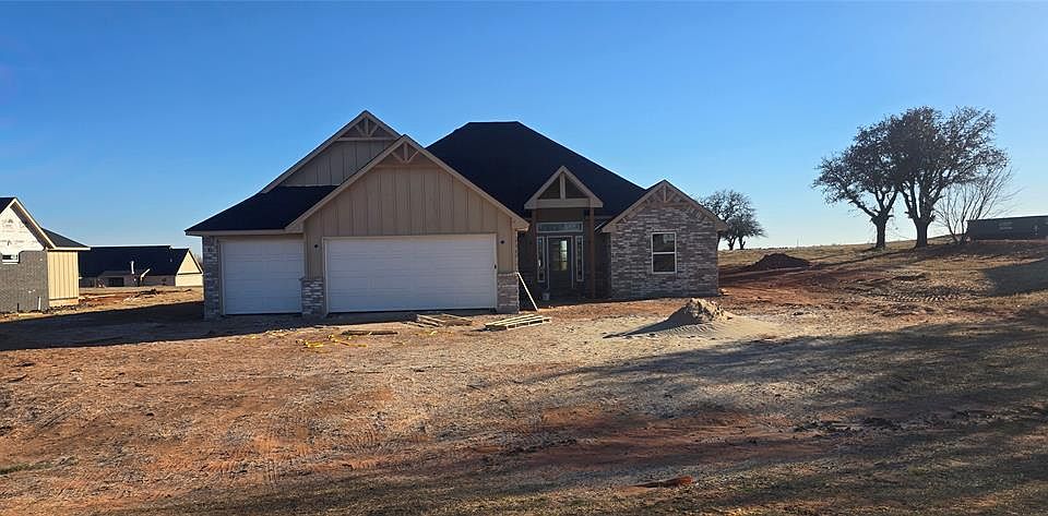 2nd image of 2445 Wolf Creek Bnd