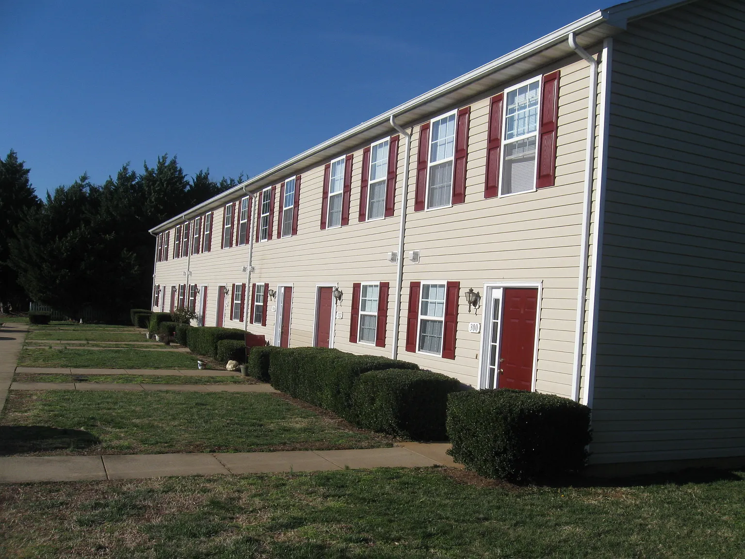 2 bed, 1.5 bath, 1100 sqft, $1,750 — Photo 2