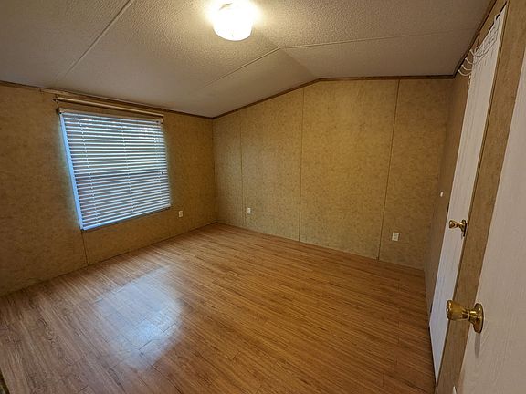 5th image of 256 Bobbye Ln