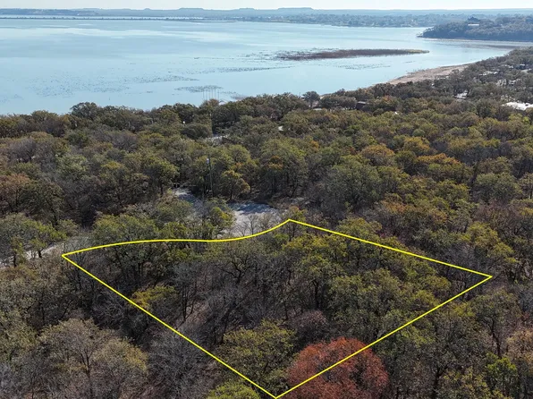 Oakwood Ct, Runaway Bay, TX 76426