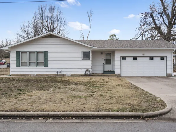 101 N Spring Street, Cassville, MO 65625