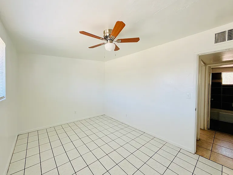 Studio, 1 Bedroom and 2 Bedroom Homes in Central Tucson! — Photo 18