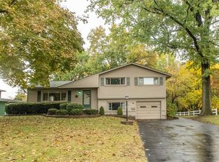 80 Woodgate Ter, Rochester, NY 14625