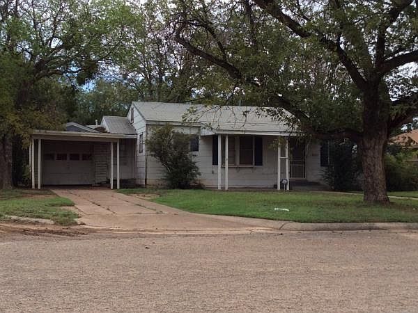2nd image of 773 Grand Ave