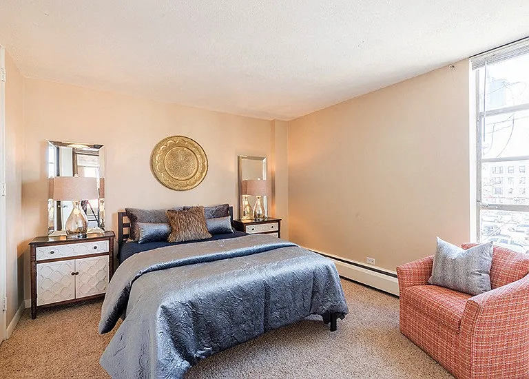 Latitude 40 — Photo 17