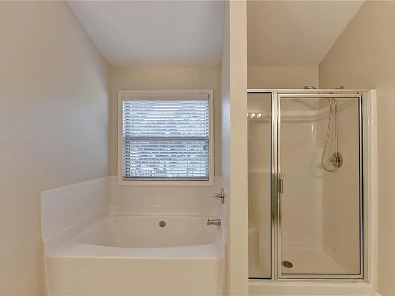 522 Suwanee Oaks Dr — Photo 41
