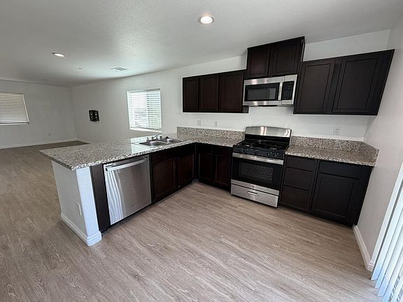 4th image of 505 Cindy Ct