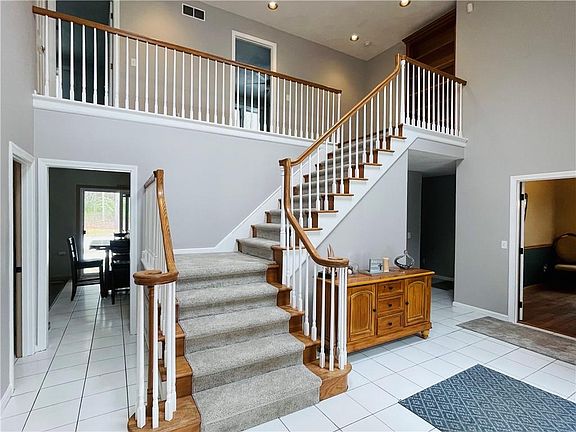 4th image of 290 Mile Rd