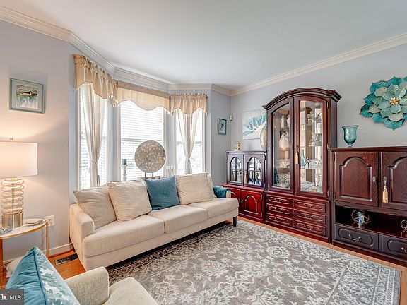 3rd image of 13032 Tadmore Ct