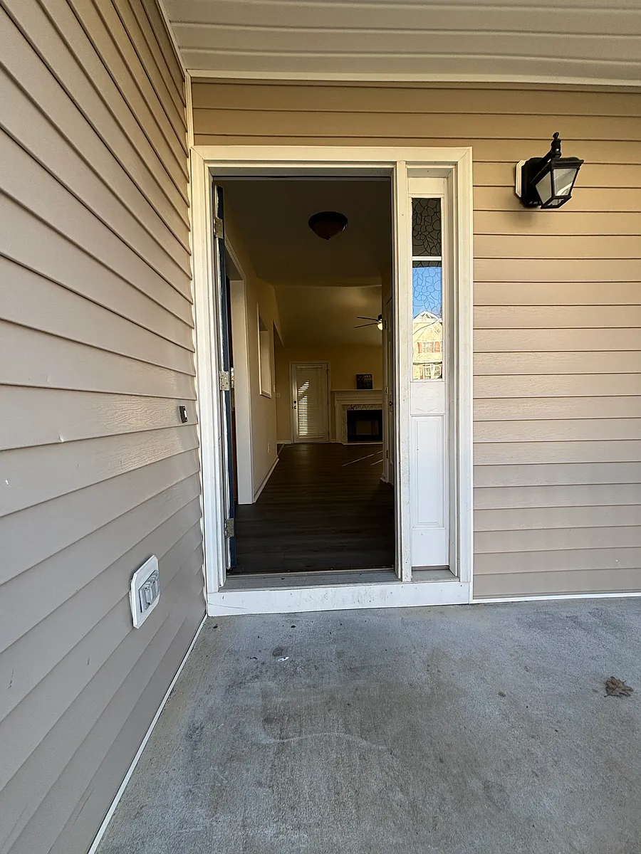 Building Photo - 804 Yorkshire Dr