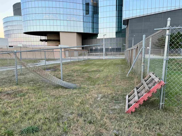 243 S Metropolitan Ave, Atlantic City, NJ 08401