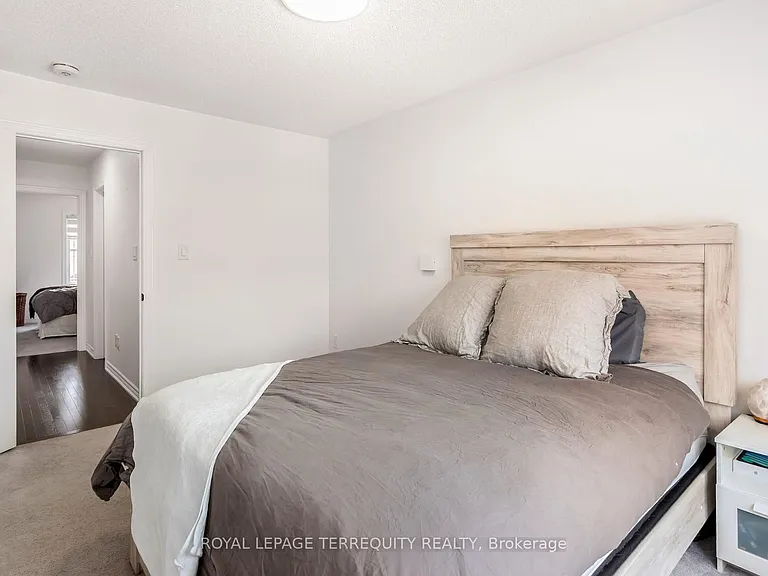 10 Deneb St — Photo 16