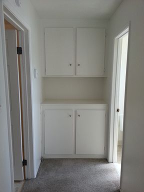 5th image of 5820 Newman Ct APT 9