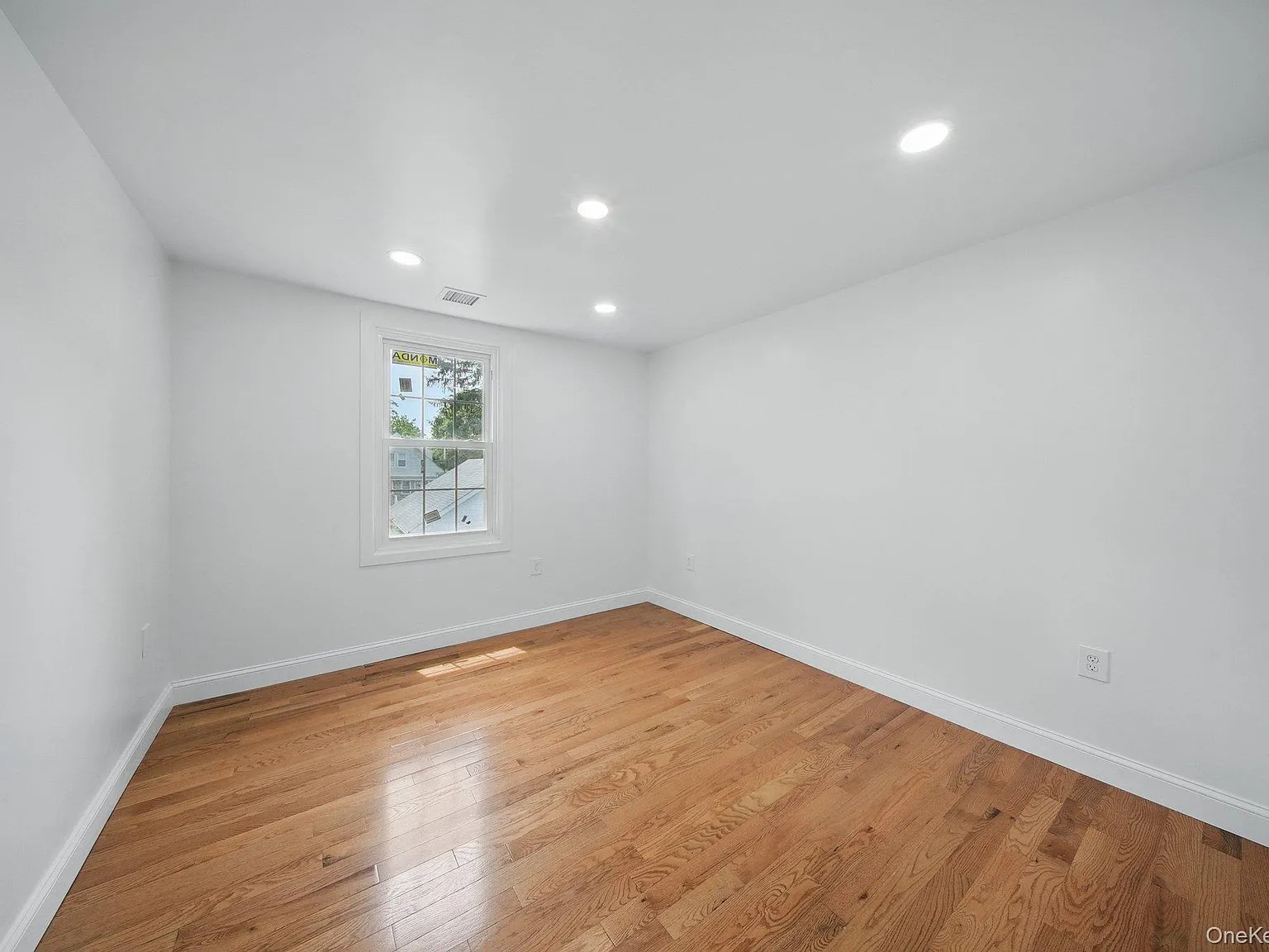 2 bed, 1.0 bath, 500 sqft, $1,600 — Photo 4
