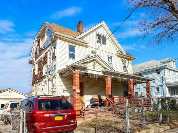 15 Prospect Place, Hempstead, NY 11550