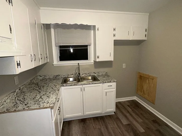725 Kent Dr — Photo 11