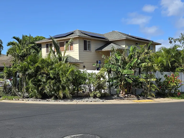 8 Akeu Pl — Photo 1