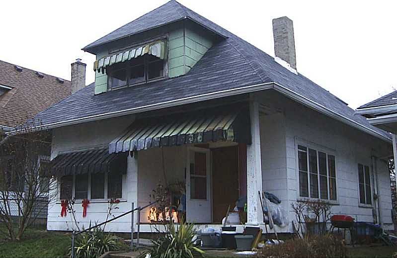 2nd image of 1825 Holloway Ave