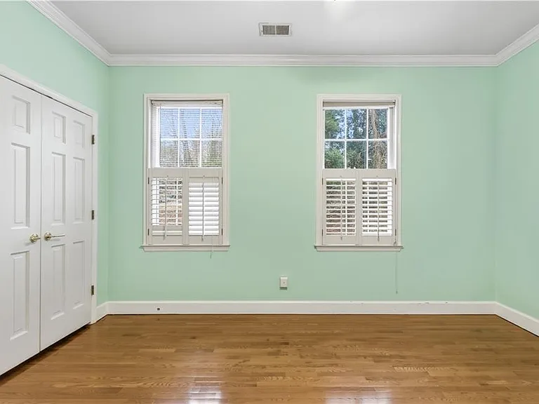 430 W Wesley Rd NW — Photo 66
