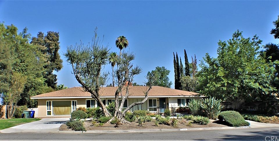 1st image of 2875 Muscupiabe Dr