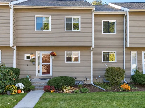 E13 Stonehedge Drive, South Burlington, VT 05403